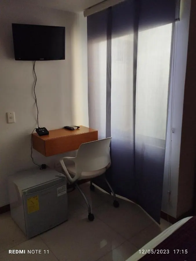 بيت ضيافة Hotel San Antonio Plaza كالي