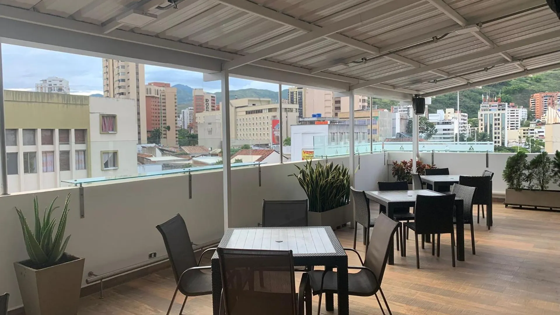 بيت ضيافة Hotel San Antonio Plaza كالي
